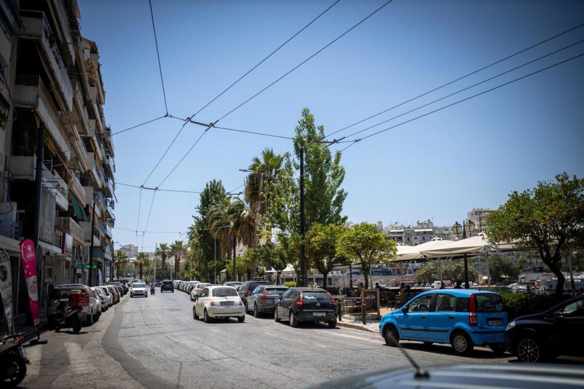 Cozy Apartment With Full View Marina Zeas Piraeus Exterior photo