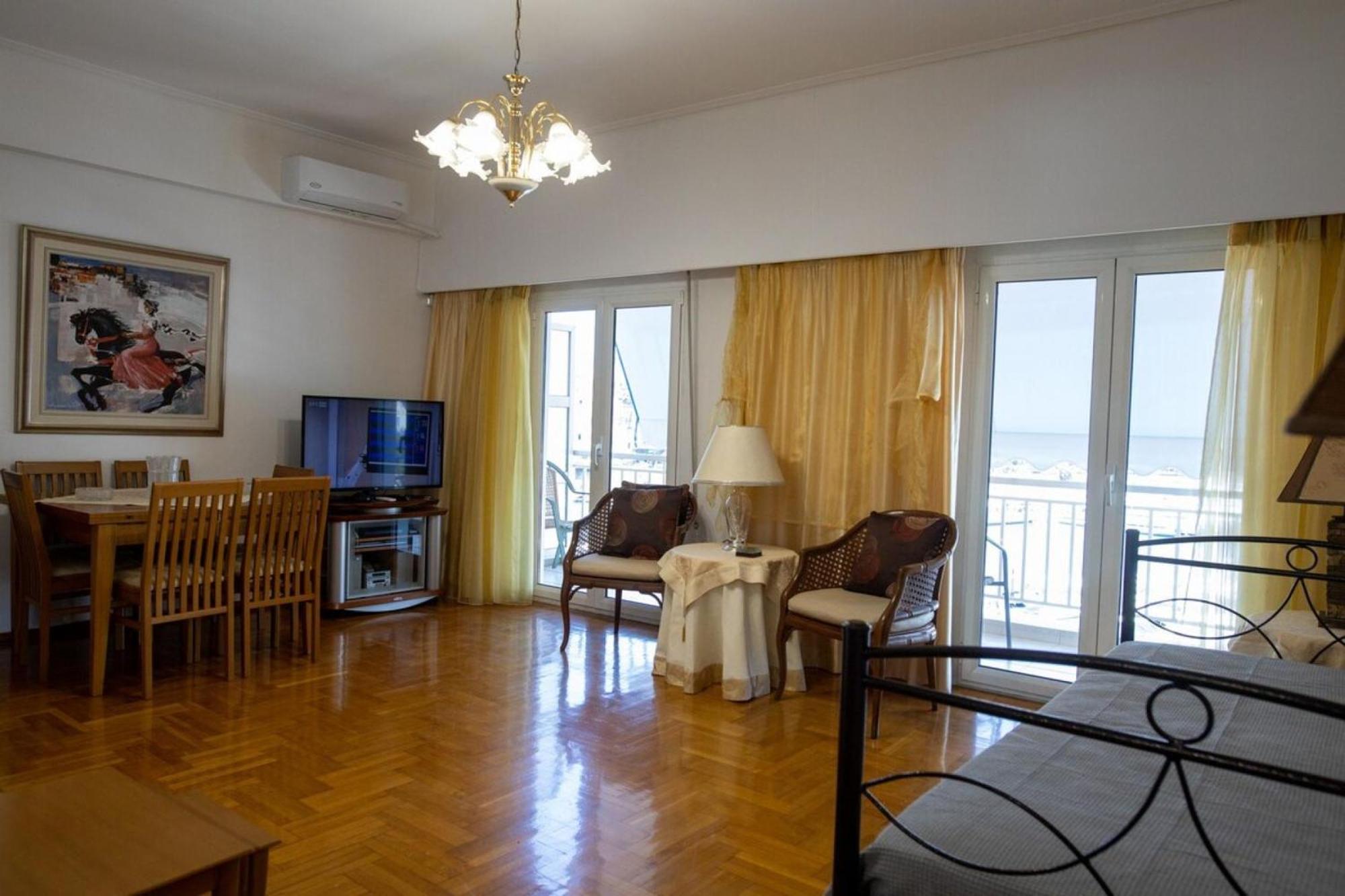 Cozy Apartment With Full View Marina Zeas Piraeus Exterior photo